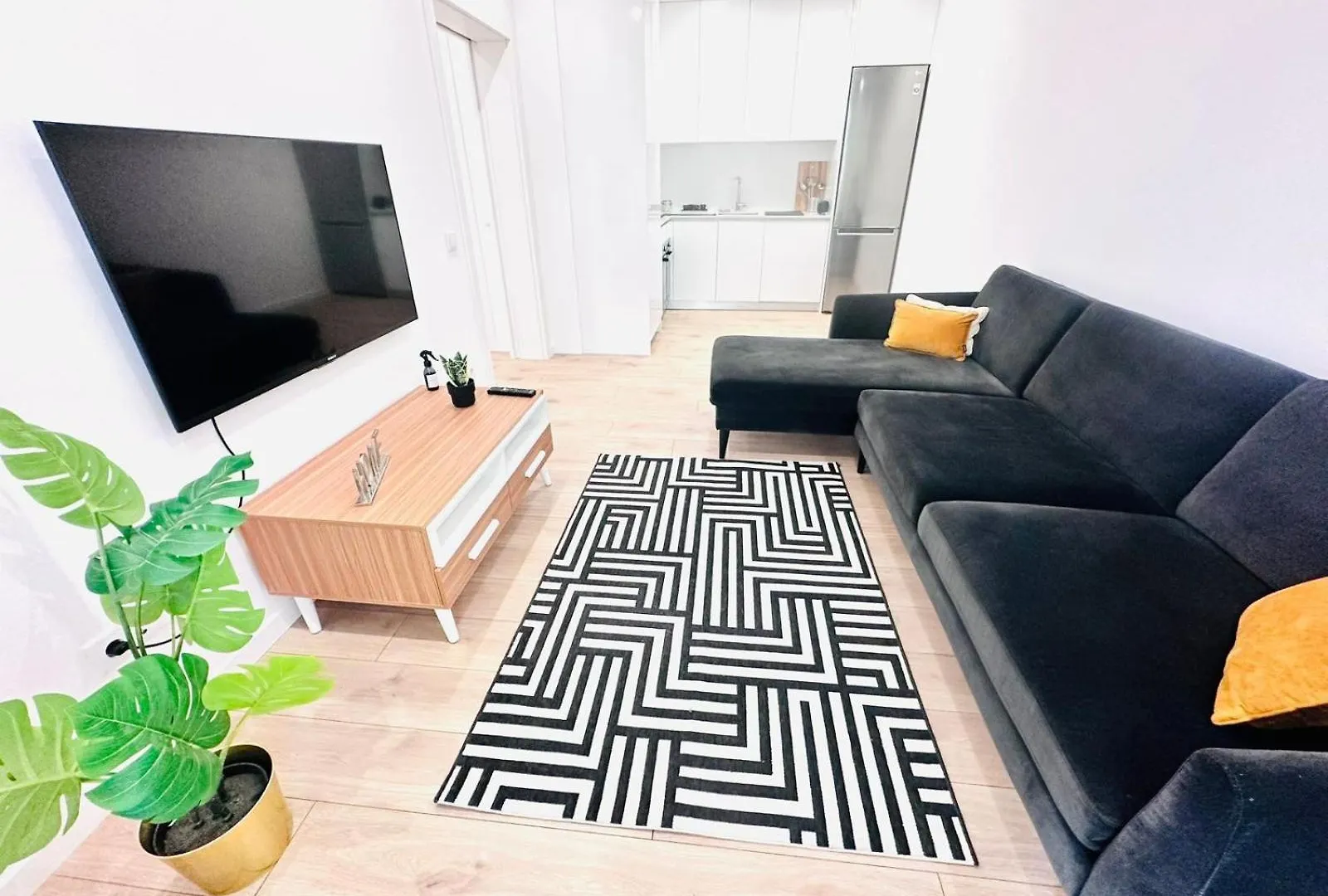 Lisbon City Center 3 Bedroom Flat Next To Avenida Almirante Reis
