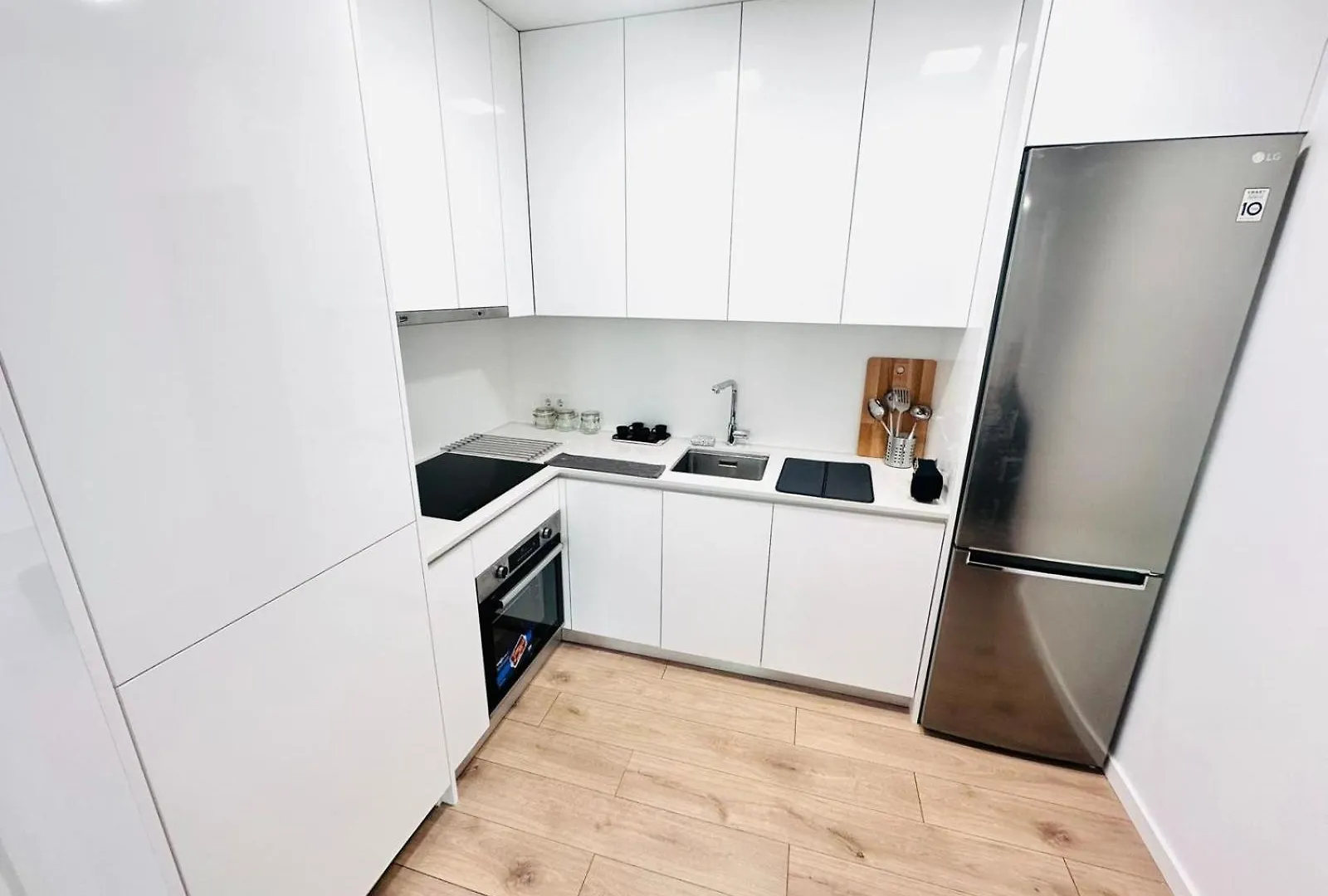 Lisbon City Center 3 Bedroom Flat Next To Avenida Almirante Reis Apartment