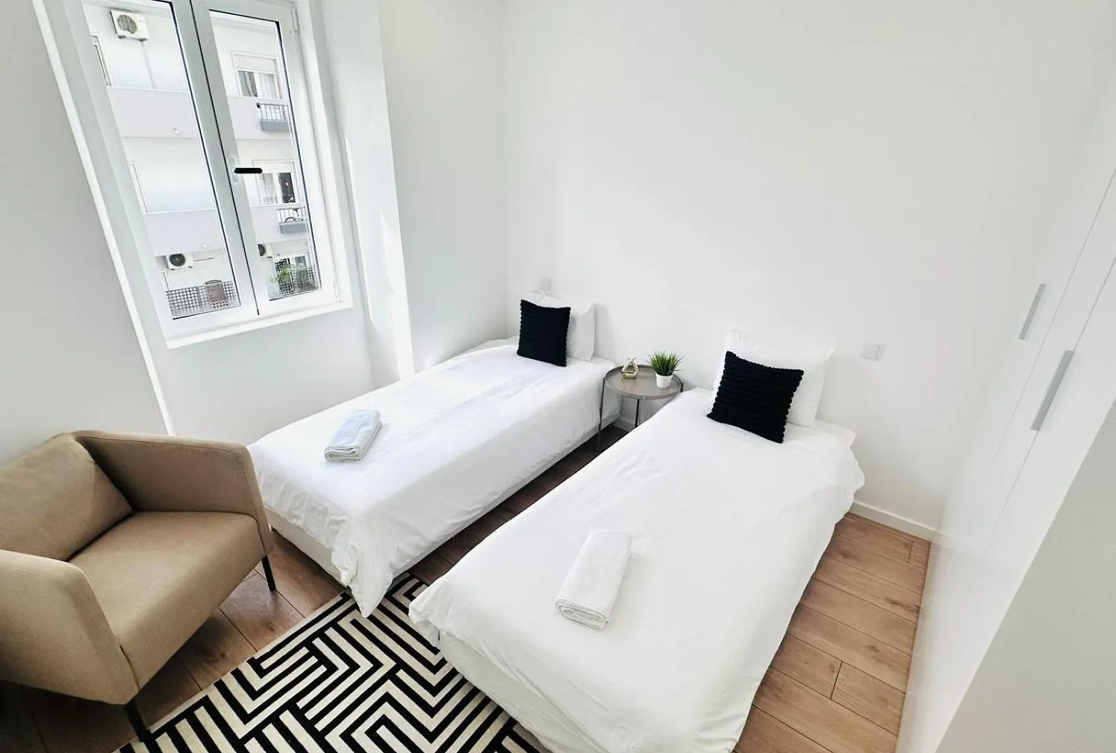 Apartment Lisbon City Center 3 Bedroom Flat Next To Avenida Almirante Reis