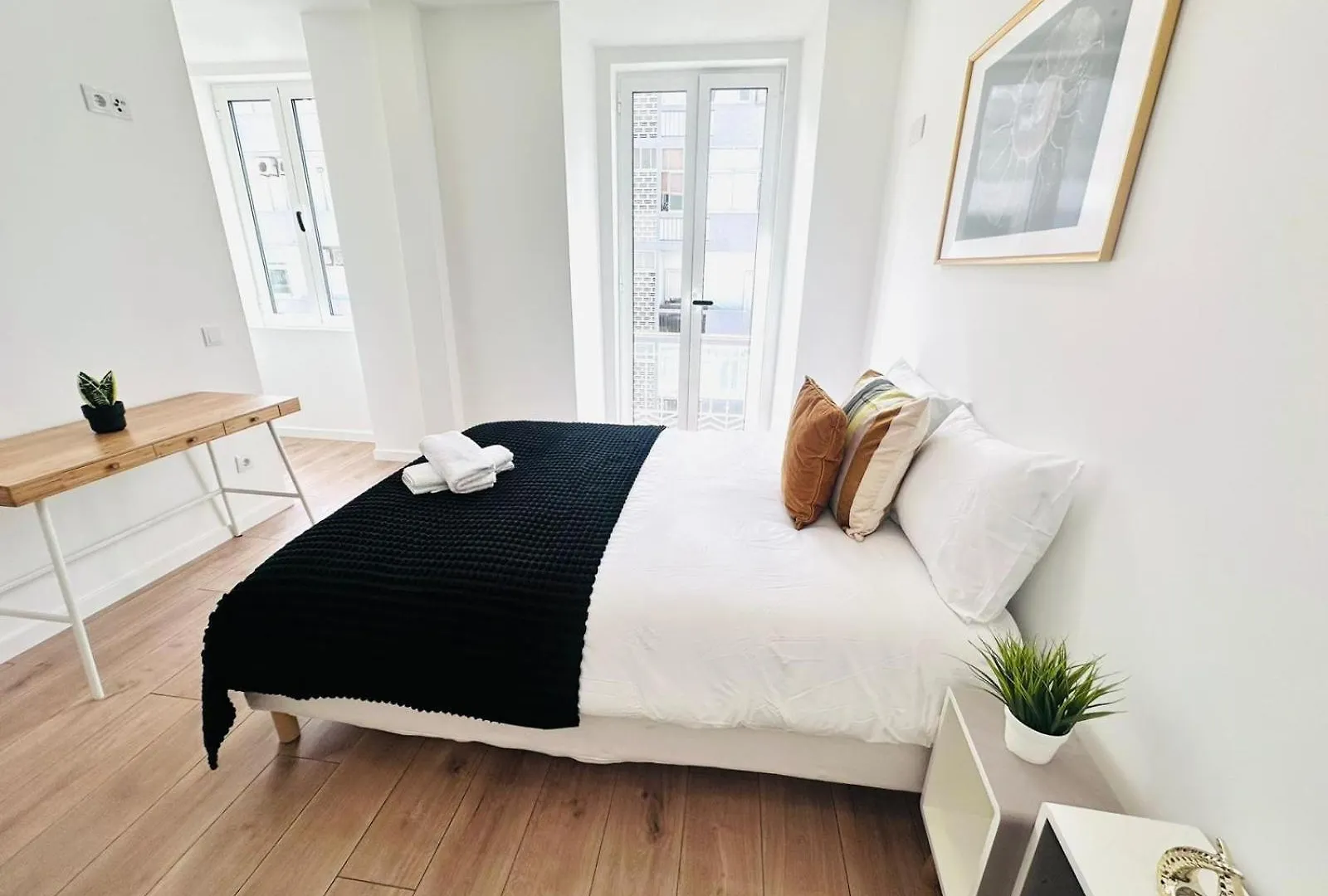 Lisbon City Center 3 Bedroom Flat Next To Avenida Almirante Reis 0*,  Portugal