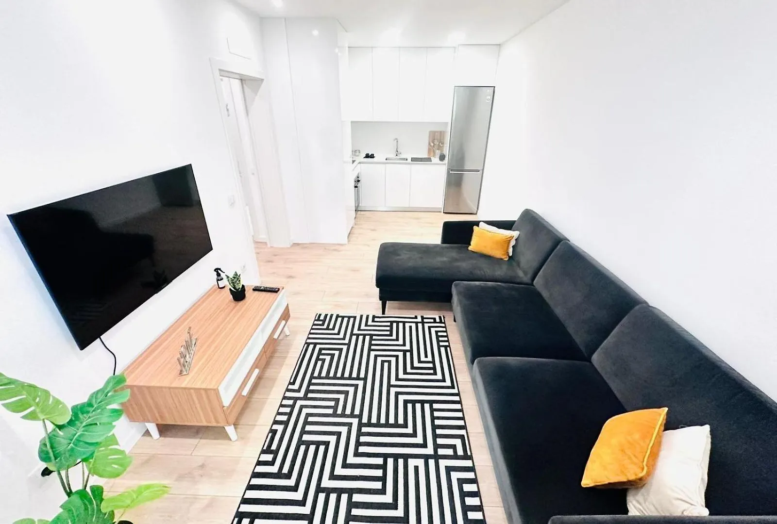 Apartment Lisbon City Center 3 Bedroom Flat Next To Avenida Almirante Reis