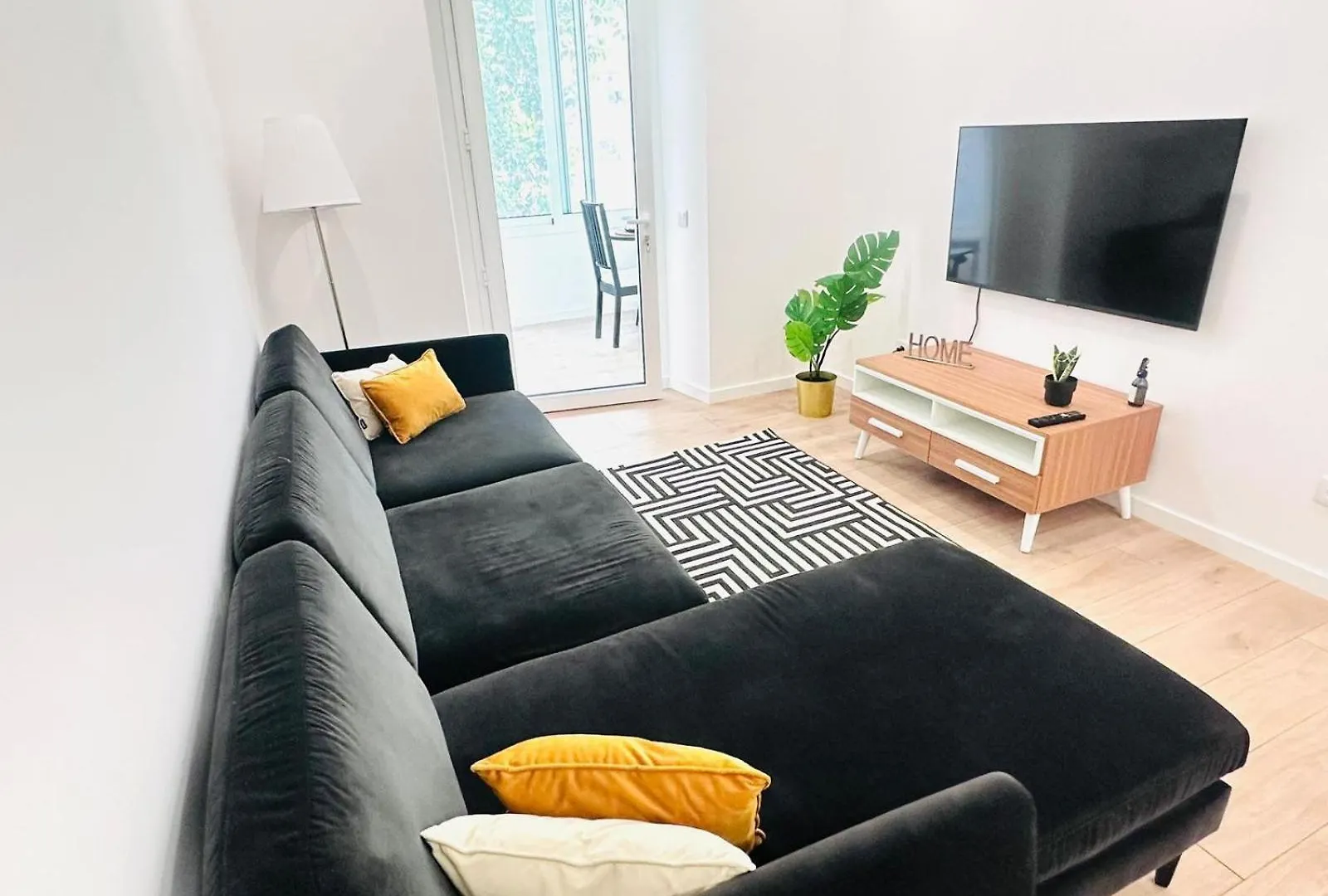 Lisbon City Center 3 Bedroom Flat Next To Avenida Almirante Reis 0*,  Portugal