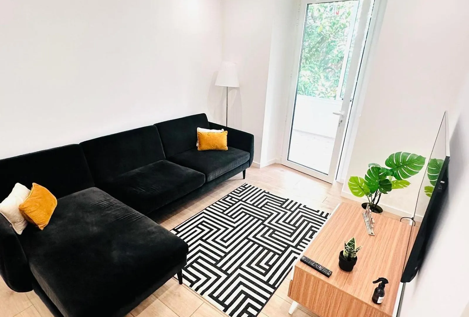 Lisbon City Center 3 Bedroom Flat Next To Avenida Almirante Reis Apartment